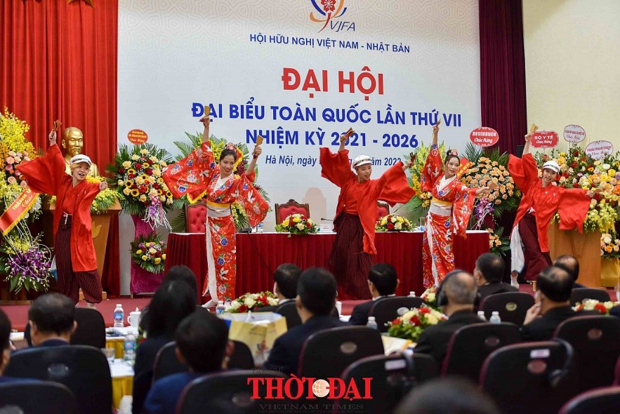Strengthening Friendship Between People of Vietnam and Japan Strengthening Friendship Between People of Vietnam and Japan