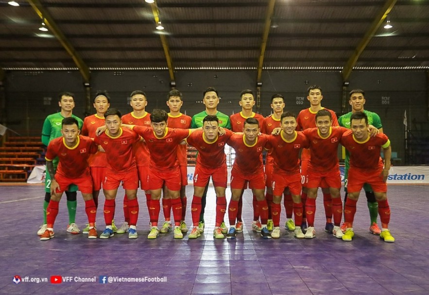 The Vietnamese futsal team are ready for the 2022 AFF Futsal Championship in Thailand. Photo: VOV The Vietnamese futsal team are ready for the 2022 AFF Futsal Championship in Thailand. Photo: VOV