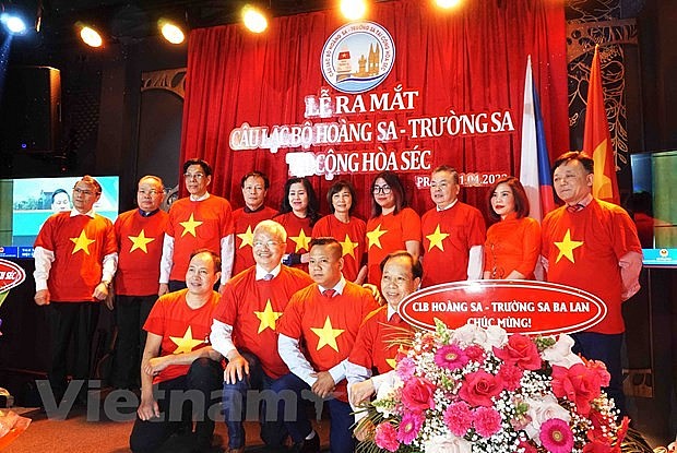 Love of Homeland, Sea and Islands of Overseas Vietnamese in Czech Overseas Vietnamese in Czech Republic Demonstrate Love of Homeland, Sea, and Islands