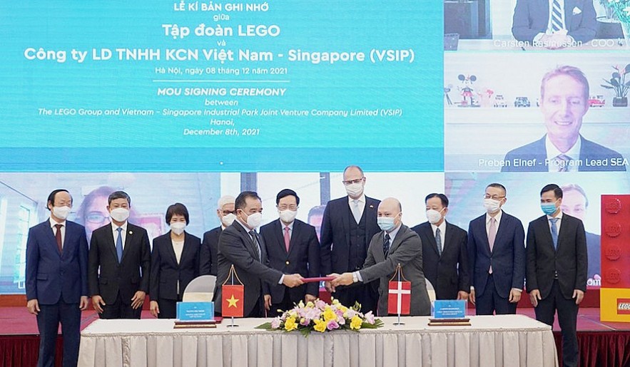 FDI to Vietnam Predicted to Surge in 2022 FDI in Vietnam Predicted to Surge in 2022