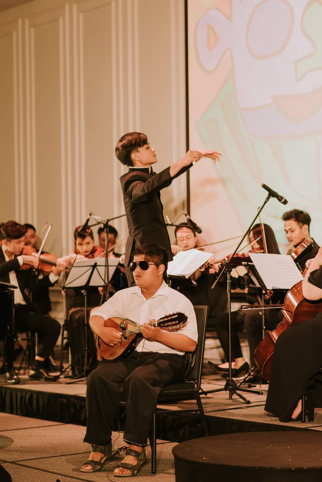 Vietnam’s unique symphony orchestra, with video Vietnam’s unique symphony orchestra, with video