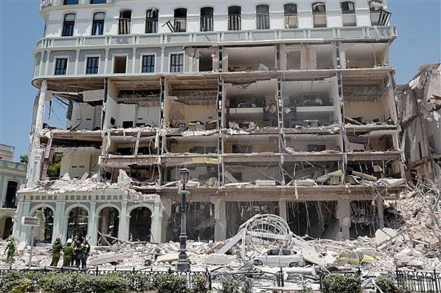 Hotel Saratoga is destroyed after the massive explosion. Photo: AFP