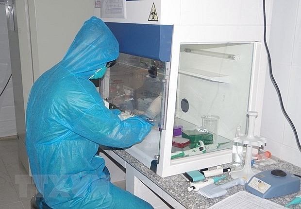 COVID-19 testing. Photo: VNA