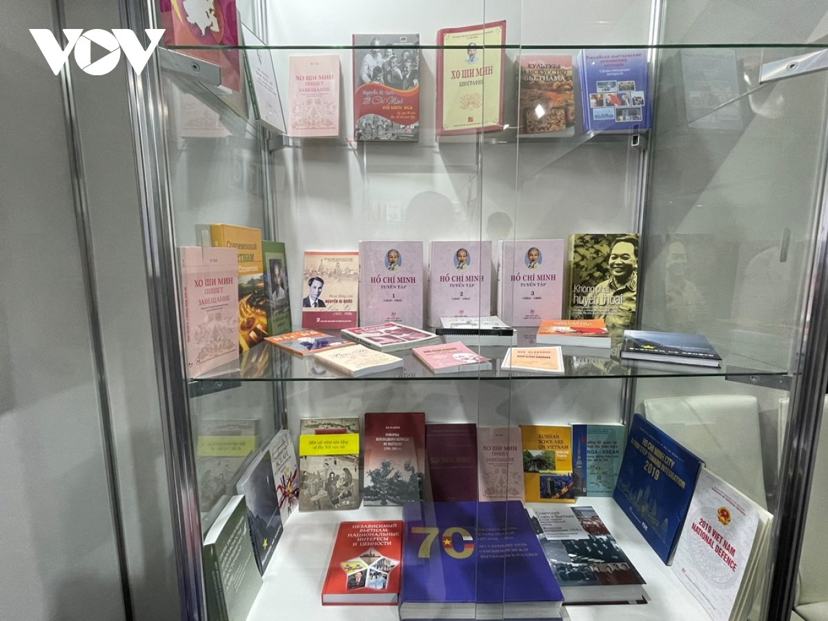 Books about President Ho Chi Minh arouse attention from foreign readers Books about President Ho Chi Minh arouse attention from foreign readers