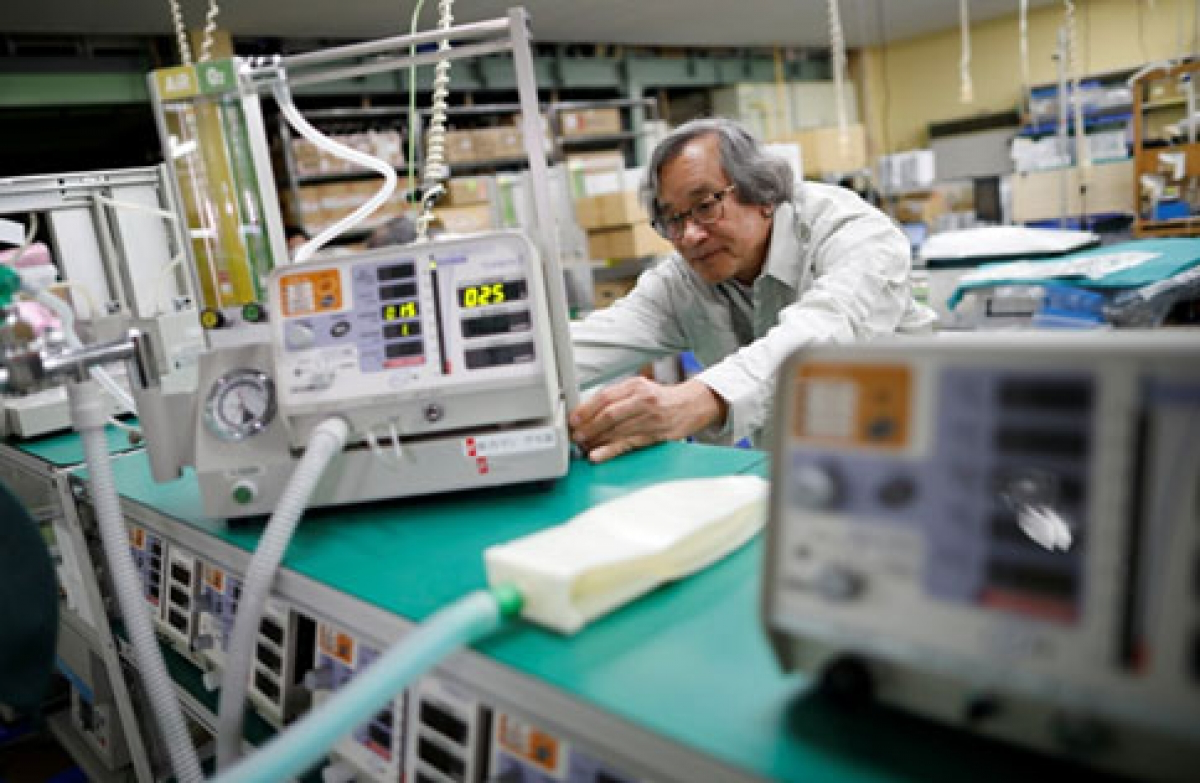 Vietnamese in Japan makes ventilators for Covid-19 patients Vietnamese in Japan makes ventilators for Covid-19 patients