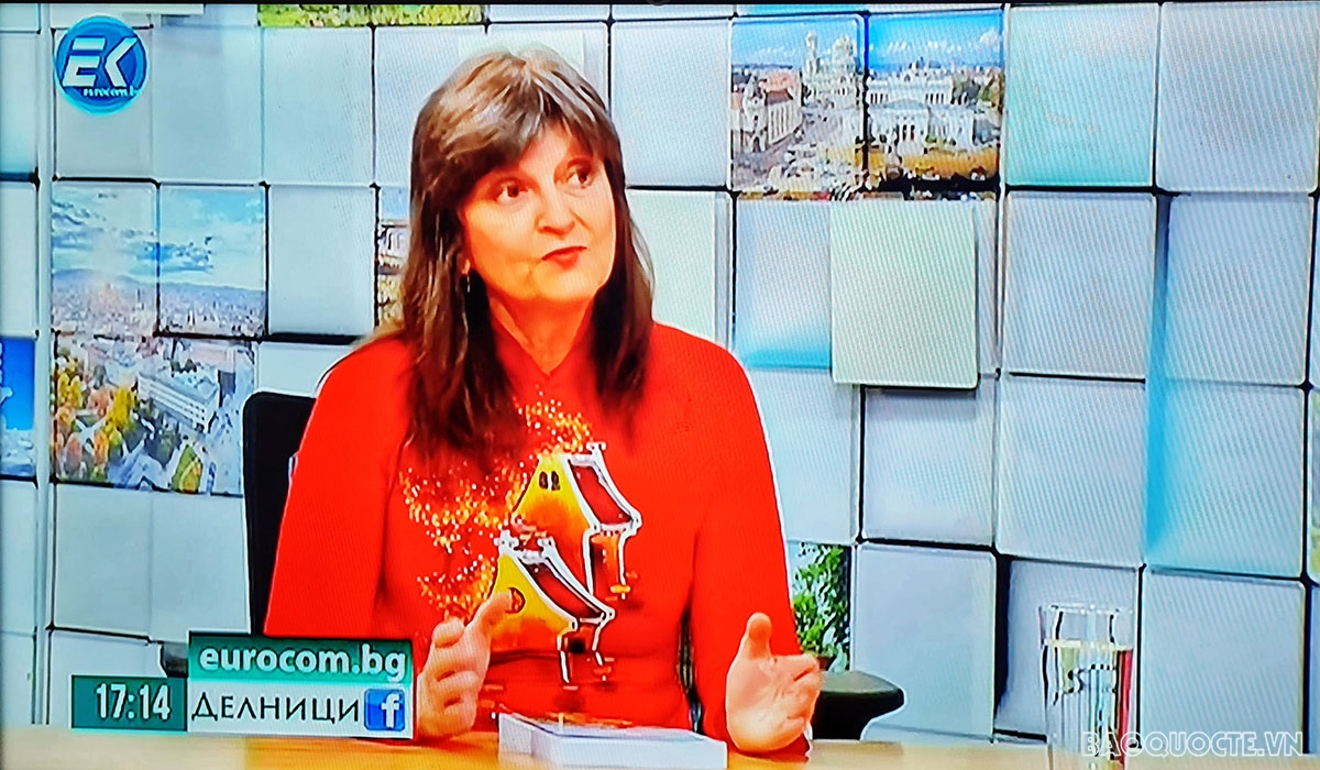 Bulgarian journalist writes Bulgarian journalist writes 'Vietnam Miracle' book