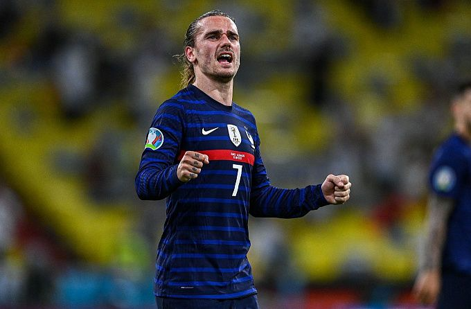 Super Turtle Predicts Euro 2020: Portugal or France?