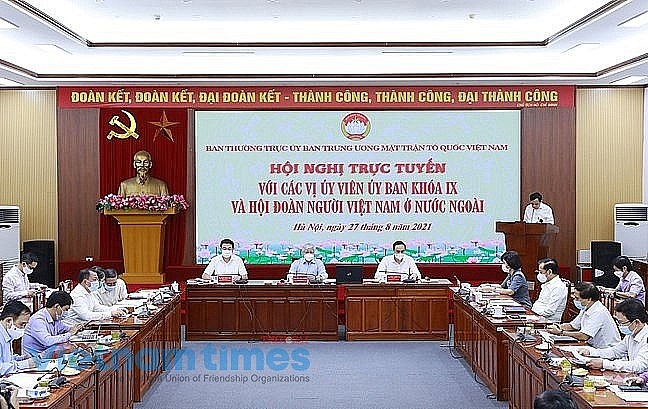 Overseas Vietnamese Contribute Initiatives in Fight Against Covid-19 Overseas Vietnamese Contribute in Fight Against Covid-19