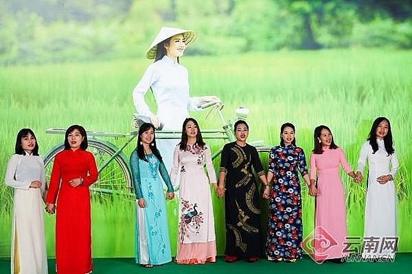 Promoting Tourism and Unique Vietnamese Cuisine in Kunming, China Promoting Tourism and Vietnamese Cuisine in China