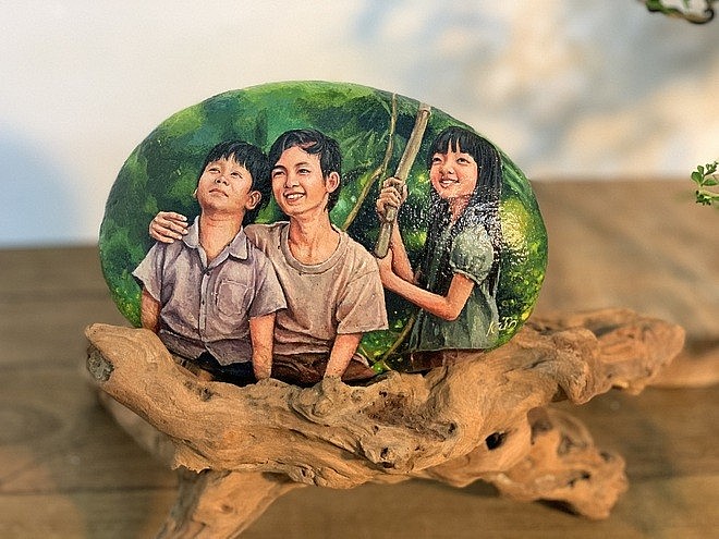 Creative Art of Painting on Cobblestone Cobblestone Creative Art