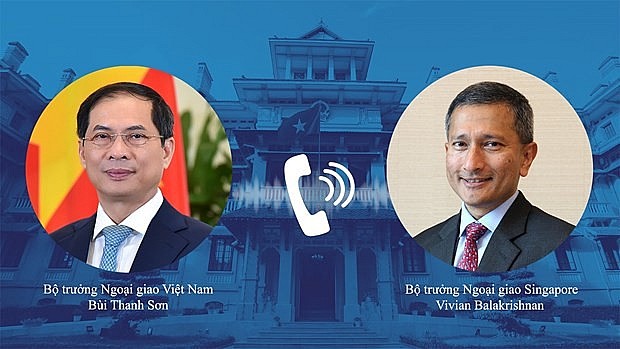 Minister of Foreign Affairs Bui Thanh Son and his Singaporean counterpart Vivian Balakrishnan hold phone talks on September 7. Photo: VNP Minister of Foreign Affairs Bui Thanh Son and his Singaporean counterpart Vivian Balakrishnan hold phone talks on September 7. Photo: VNP