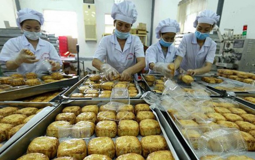 Mooncakes amid Covid-19: Downsizing Production, Selling Online Mooncakes Amid Covid-19: How an Ancient Tradition Continues During the Pandemic