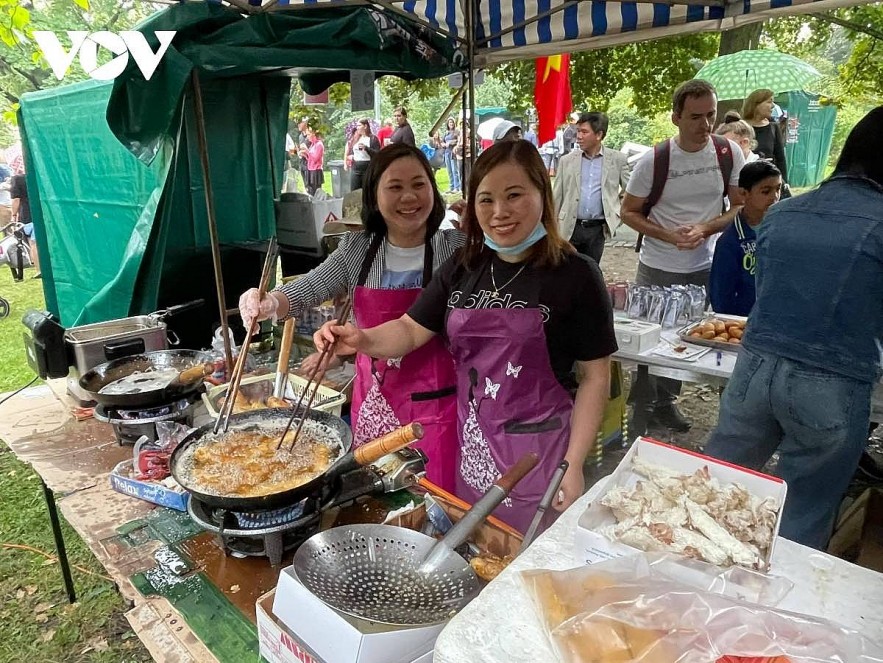 Vietnam's Culture Showcased at Colorful Planet Festival in Czech Republic