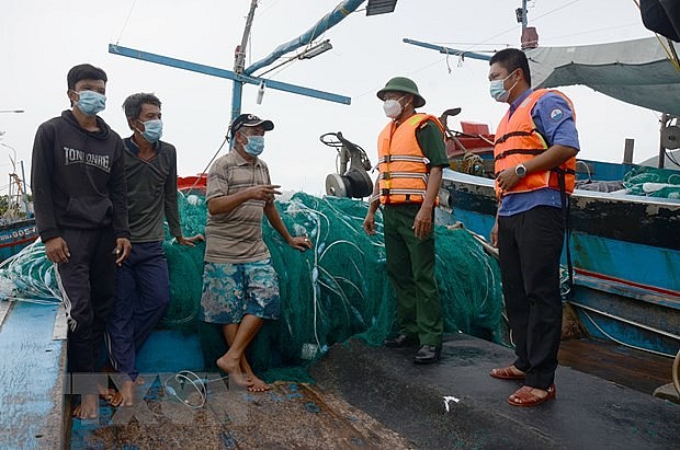 Vietnamese Border Guards Protect Border Areas: Fulcrum of Fishermen Vietnam's Border Patrol, Fishermen Team Up on the High Seas