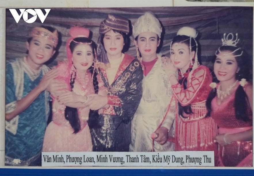 Preserving Vietnamese Reformed Theater Through Memorabilia Vietnamese Theater: Meet Cai Luong's Power Couple
