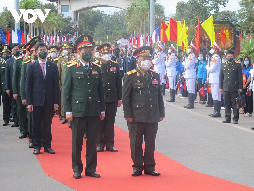 A welcoming ceremony for the two Defense Ministers of Vietnam and Laos Photo: VOV A welcoming ceremony for the two Defense Ministers of Vietnam and Laos Photo: VOV
