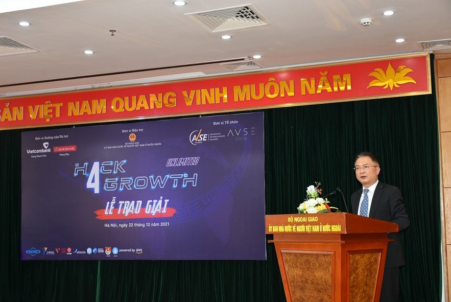 Hack4Growth Unlimited 2021: Honoring Vietnamese Creators Around the World