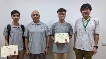 Vietnamese students create 'magic spoon' for those with Parkinson's