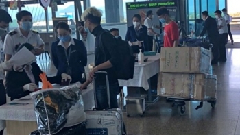 Vietnam, China coordinate to bring back Chinese travelers affected by flight suspension