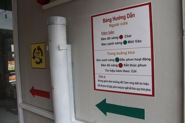 Hanoi pizza restaurant equipped with disinfection chamber to prevent coronavirus hanois pizza restaurant equipped with disinfection chamber to prevent coronavirus