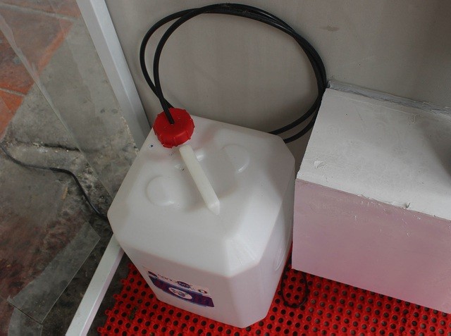 Hanoi pizza restaurant equipped with disinfection chamber to prevent coronavirus hanois pizza restaurant equipped with disinfection chamber to prevent coronavirus