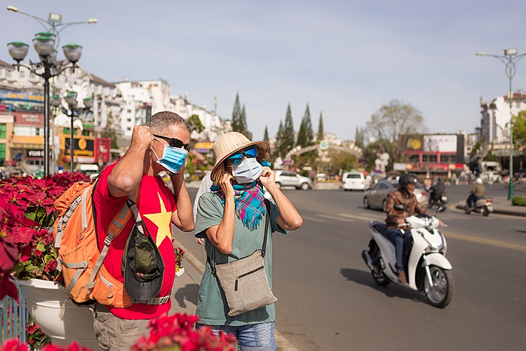 How to avoid trouble when extending visa in Vietnam amid COVID-19 how to avoid trouble when extending visa in vietnam amid covid 19
