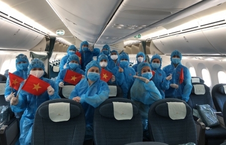 Vietnam arranges 13 special flights to bring home stranded overseas citizens