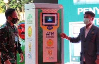 rice atm helps vietnams poor survive covid 19 pandemic