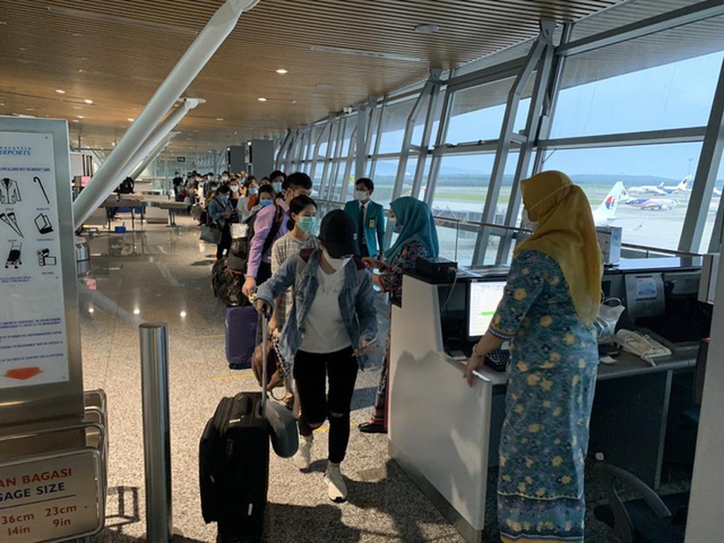 270 Vietnamese citizens stranded in Malaysia repatriated 270 vietnamese citizens stranded in malaysia repatriated