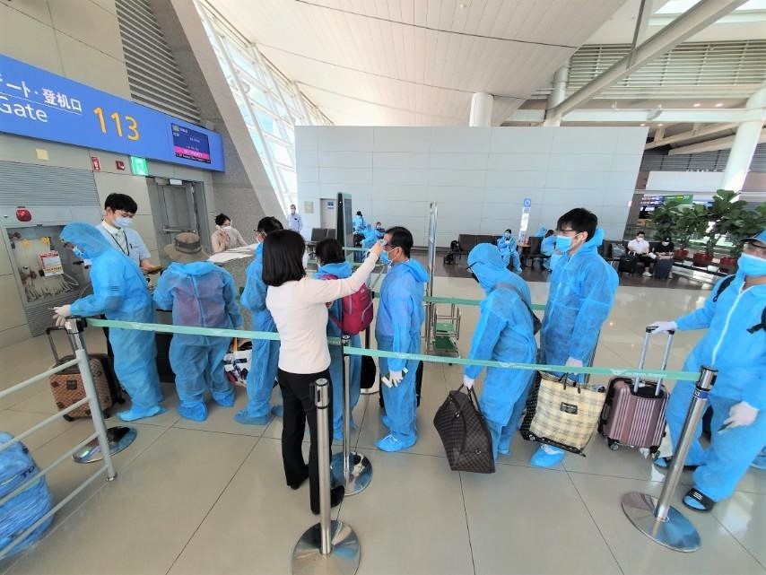340 Vietnamese citizens repatriated from Republic of Korea 340 vietnamese citizens repatriated from republic of korea