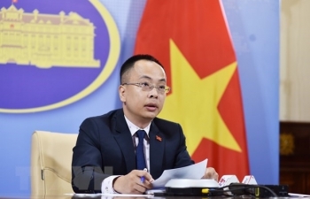 uk considers extend hongkongers visa rights if china pursues security laws