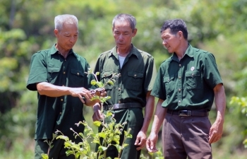 env appeals to eliminate commercial farming of endangered wildlife