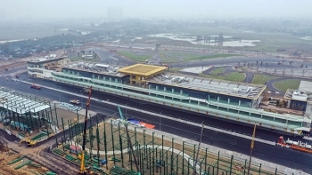 F1 Vietnam Grand Prix tickets: Beauty advertised