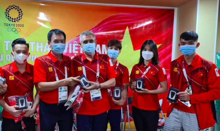 Vietnamese in Japan support Vietnamese sports delegation to Attend Tokyo 2020 Olympics Japan's Vietnamese Community Supports Homeland Athletes
