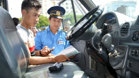 muc xu phat xe o to khong gan hop den moi nhat nam 2020