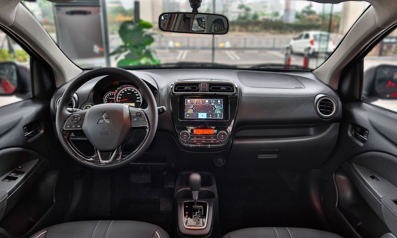 Sedan hạng B giá rẻ: Chọn Mitsubishi Attrage hay KIA Soluto? sedan hang b gia re chon mitsubishi attrage hay kia soluto