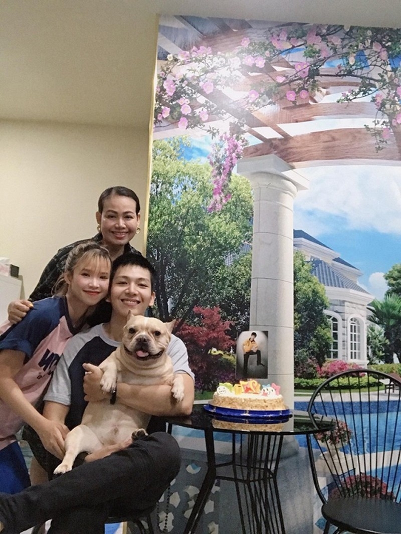 Tin giải trí sao Việt hôm nay (7/9): Phạm Hương được bạn trai tặng nhẫn kim cương trong ngày sinh nhật tin giai tri sao viet hom nay 79 pham huong duoc ban trai tang nhan kim cuong trong ngay sinh nhat