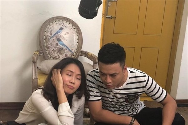 Tin giải trí sao Việt hôm nay (7/9): Phạm Hương được bạn trai tặng nhẫn kim cương trong ngày sinh nhật tin giai tri sao viet hom nay 79 pham huong duoc ban trai tang nhan kim cuong trong ngay sinh nhat