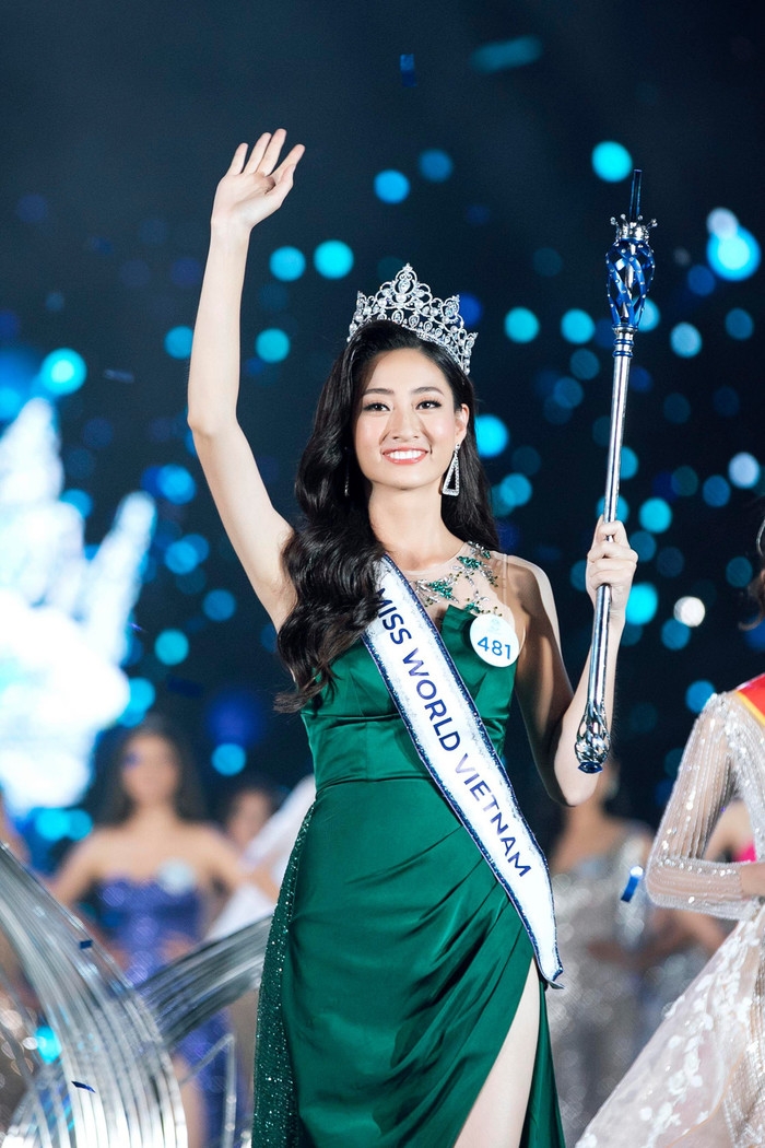 Tin giải trí sao Việt hôm nay (18/9): Lộ ảnh cưới của Á hậu Phương Nga và bạn trai tin giai tri sao viet hom nay 189 lo anh cuoi cua a hau phuong nga va ban trai