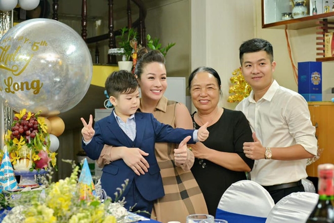 Tin giải trí sao Việt hôm nay (23/9): Hồ Ngọc Hà nói gì trước tin đồn từng yêu đạo diễn? tin giai tri sao viet hom nay 239 ho ngoc ha noi gi truoc tin don tung yeu dao dien