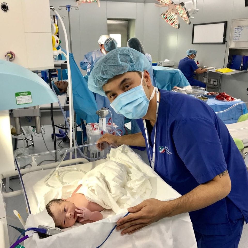 tin giai tri sao viet hom nay 110 son tung m tp bi rach quan khi bieu dien