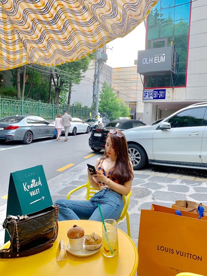 Tin giải trí sao Việt hôm nay (3/10): Thiều Bảo Trâm diện vest không nội y, Sơn Tùng M-TP "tái xuất" tin giai tri sao viet hom nay 310 thieu bao tram dien vest khong noi y son tung m tp tai xuat