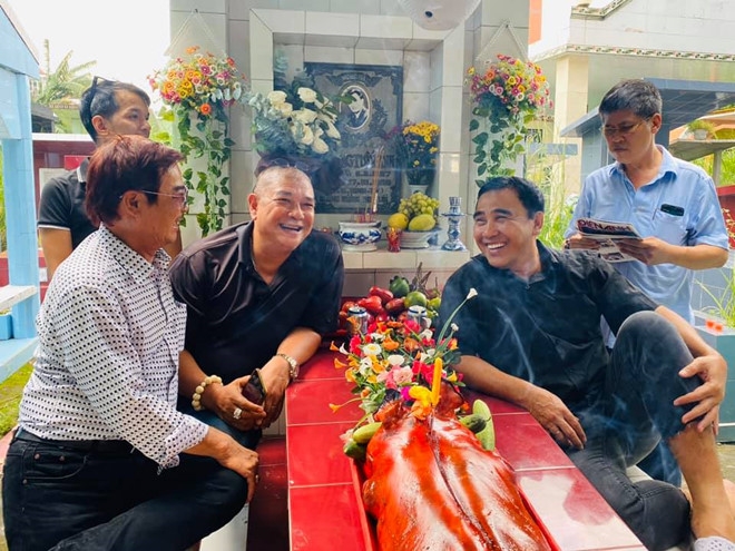 tin giai tri sao viet hom nay 510 tim tai ngo truong quynh anh quynh nga khoe eo con kien 55cm