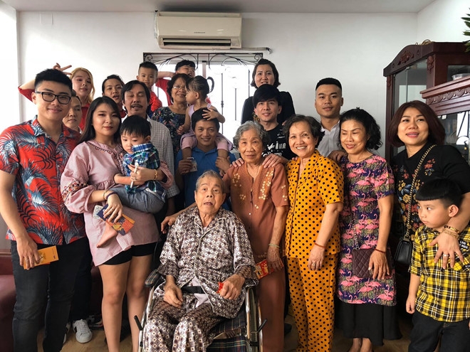 Tin giải trí sao Việt hôm nay (13/10): Mai Phương Thúy hội ngộ Ngọc Hân, Ngọc Trinh lại phát ngôn gây sốc tin giai tri sao viet hom nay 1310 mai phuong thuy hoi ngo ngoc han ngoc trinh lai phat ngon gay soc