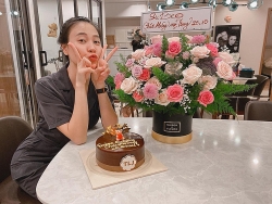 Sao Việt ngày 20/10: Đàm Thu Trang được Subeo tặng quà, Thu Quỳnh tự thưởng nhẫn kim cương
