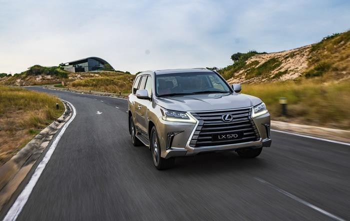 gia xe lexus moi nhat thang 112019