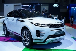video man nhan nhin land rover defender pho dien ky nang trong phim moi nhat ve james bond