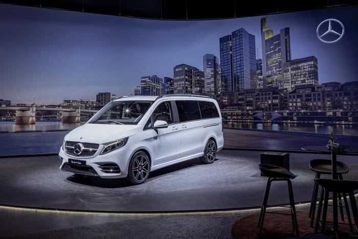 Giá xe ô tô Mercedes mới nhất tháng 12/2019: V-Class có thêm phiên bản mới, giá tăng nhẹ gia xe o to mercedes moi nhat thang 122019