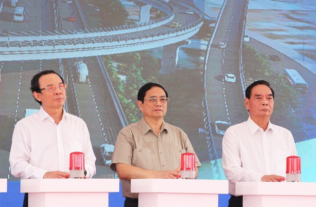 Thủ tướng Phạm Minh Chính phát lệnh khởi công đường Vành đai 4 vùng Thủ đô Thủ tướng Phạm Minh Chính phát lệnh khởi công đường Vành đai 4 vùng Thủ đô ảnh 1