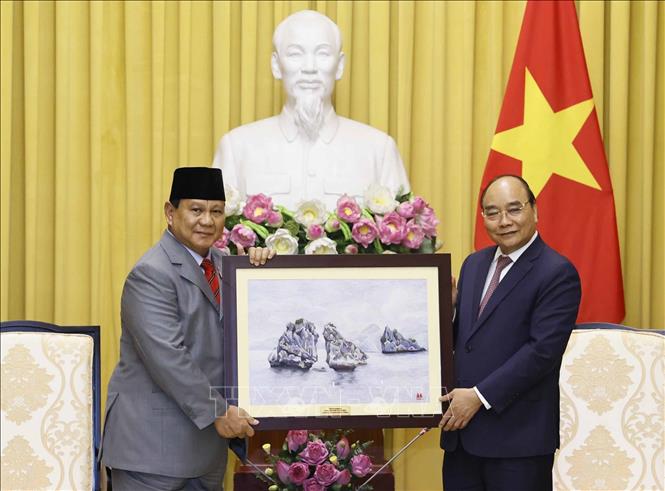 Chủ tịch nước Nguyễn Xuân Phúc tiếp Bộ trưởng Quốc phòng Indonesia Chú thích ảnh